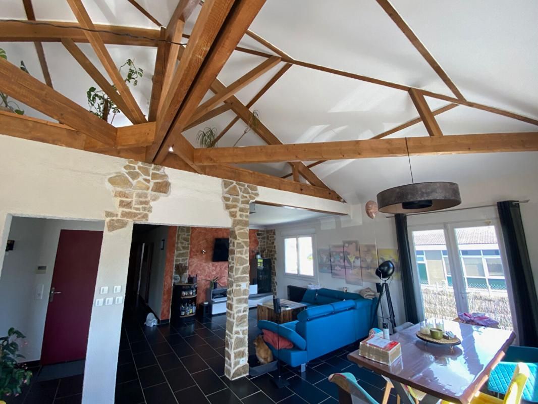LE PELLERIN MAISON À ÉTAGE - 8 pièces - 44640 LE PELLERIN - BUDGET - 327 600 HAI 3