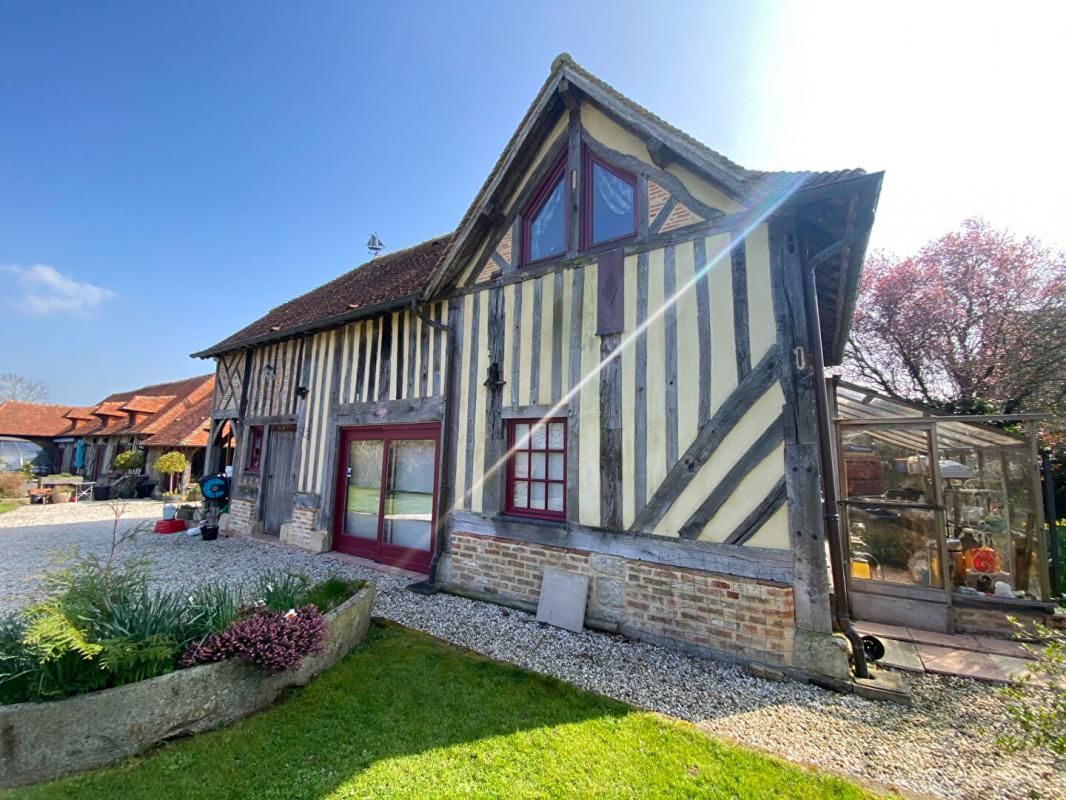 SAINT-PIERRE-SUR-DIVES Maison + appartement Saint Pierre En Auge sur terrain de 3000 m² 3