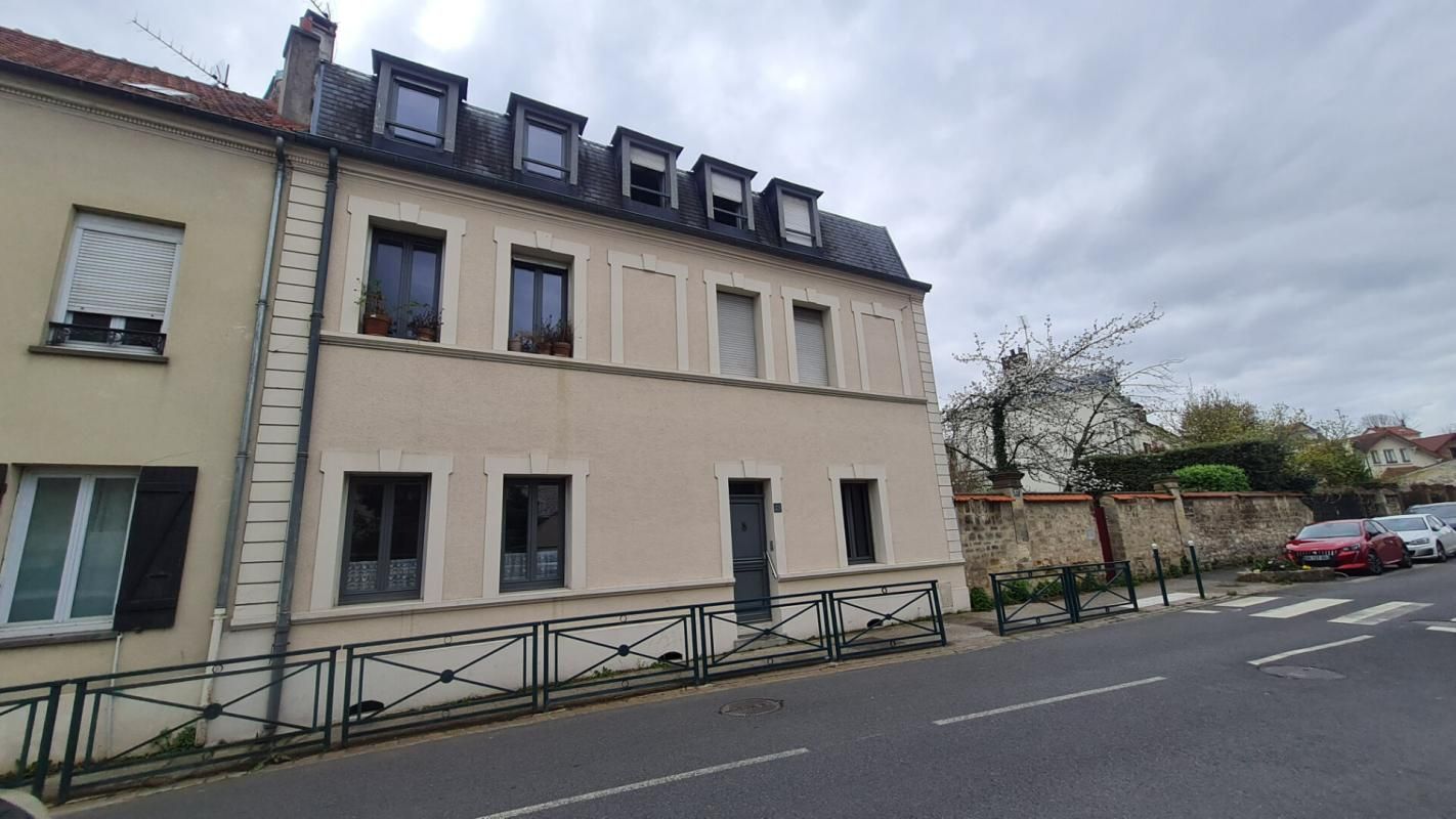 PONTOISE Immeuble Pontoise 11 pièces - 201,91m² 1