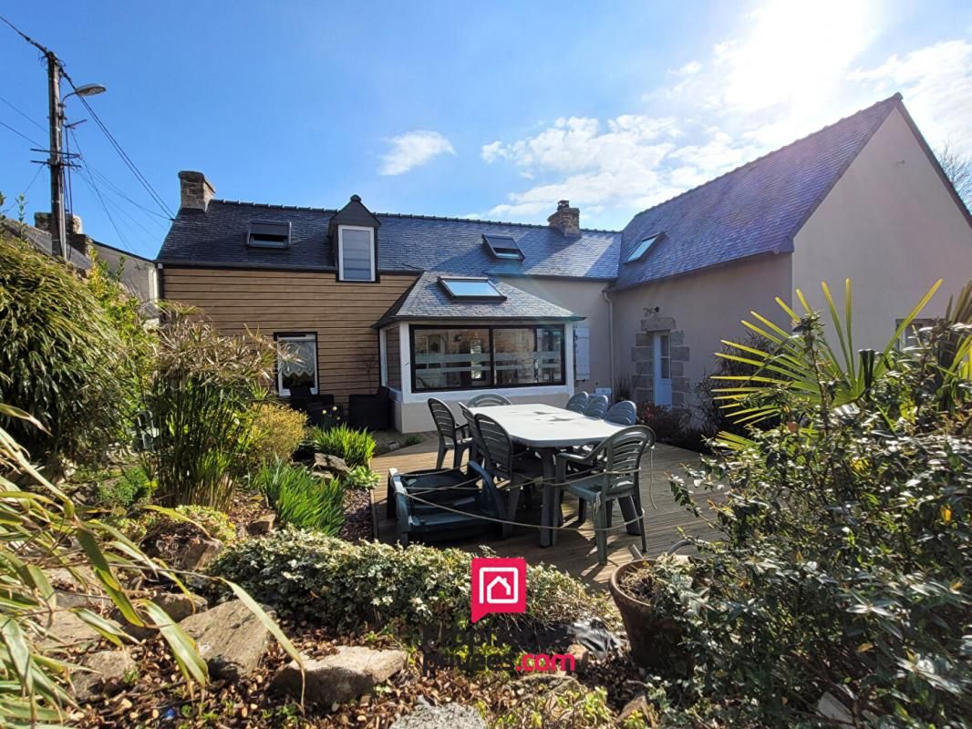 29900 CONCARNEAU - Maison de charme et dépendances - 4 chambres - 120 m2