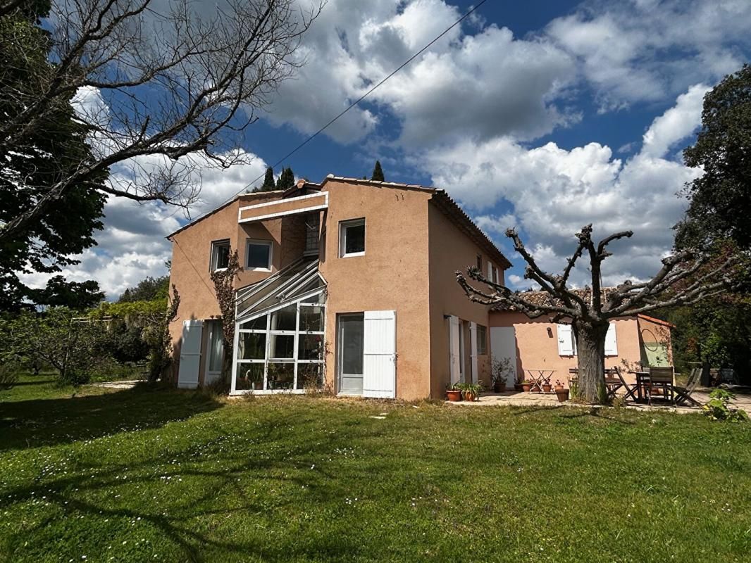 AIX-EN-PROVENCE AIX EN PROVENCE 13540 - Propriété de 180m2 sur un terrain de 7180 m2 avec piscine 2