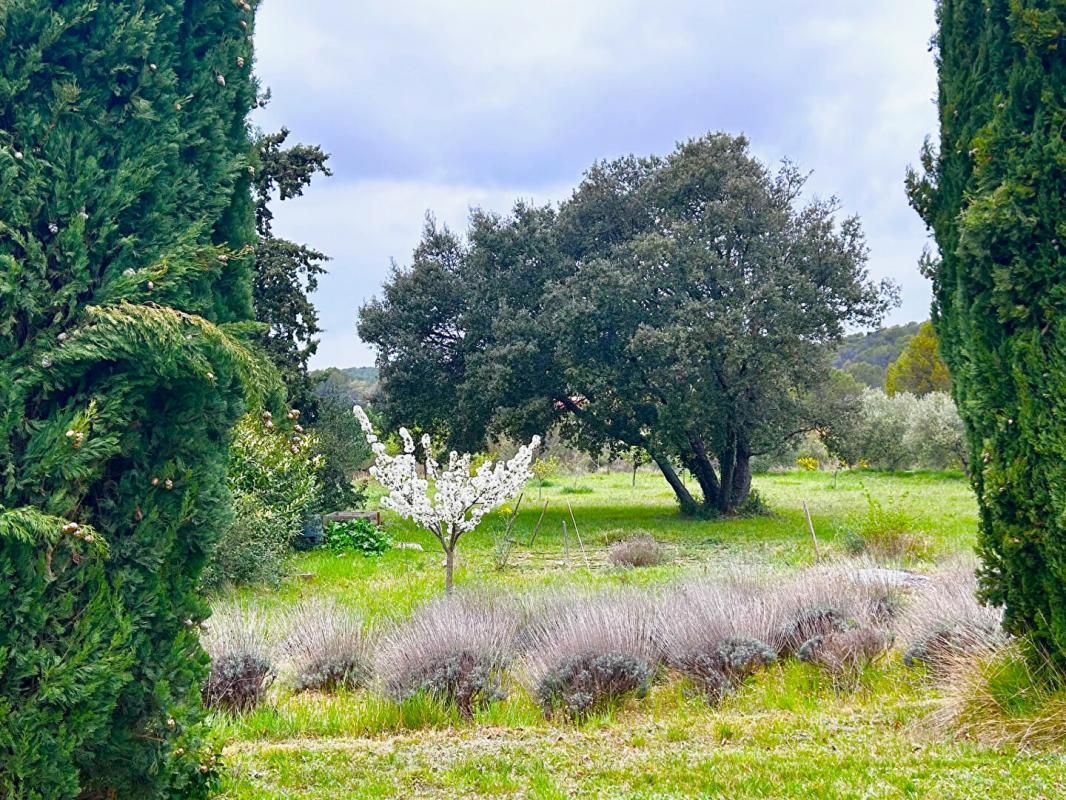 AIX-EN-PROVENCE AIX EN PROVENCE 13540 - Propriété de 180m2 sur un terrain de 7180 m2 avec piscine 3