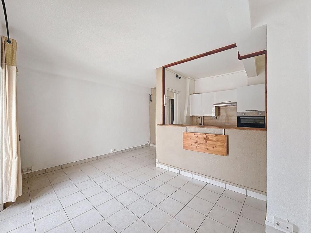 EPERNON Epernon 2 pièces avec parking sécurisé 38,50 m² environ 3