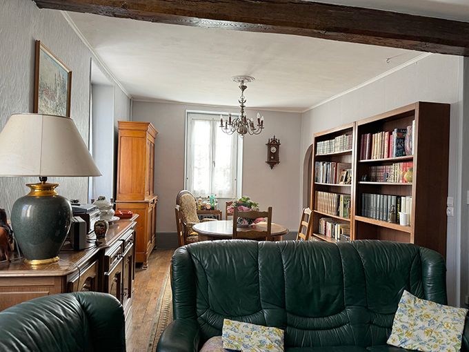 BLAISY-BAS Maison ancienne 6 pièces 127 m² avec courrette de 30 m2 devant 2