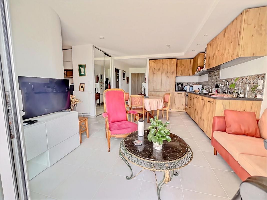 GRANVILLE Appartement Granville 2 pièce(s) 48 m2 3