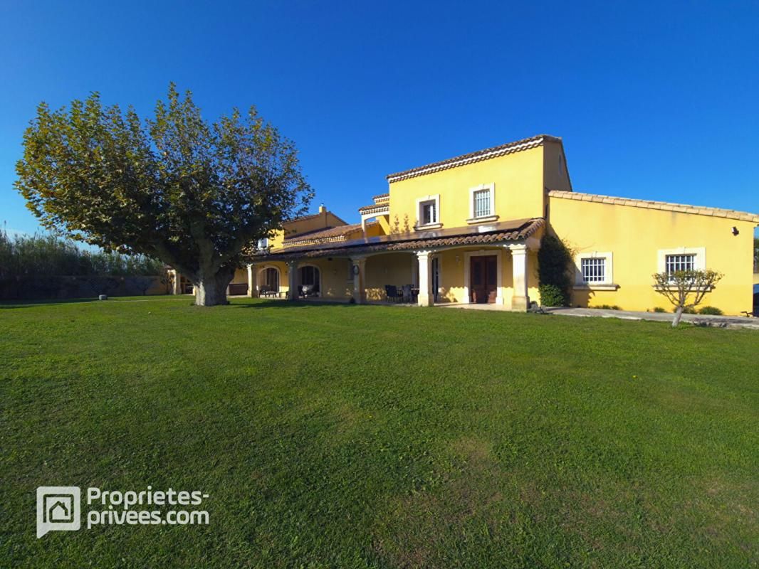 AVIGNON Propriété 8 pièces 300 m² à Entraigues-sur-la-Sorgue 2