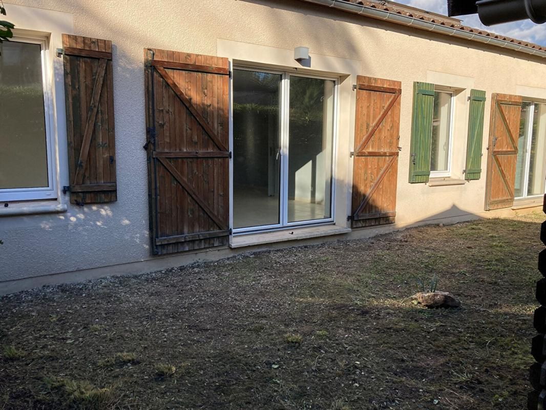 PRADINES Maison passive (consommation énergétique presque nulle) avec 3 chambres et jardin à Pradines 3