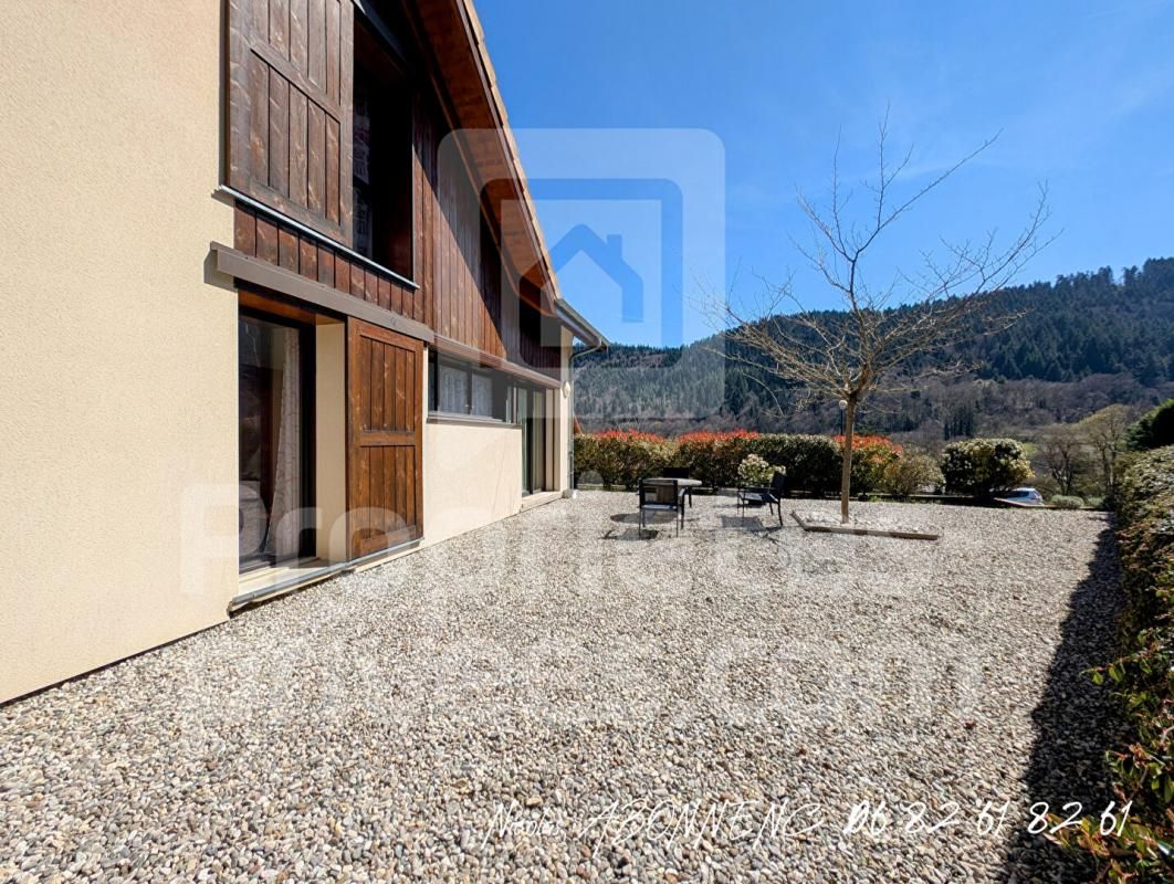 MONESTIER-DE-CLERMONT Maison  6 pièce(s) 118 m2 3