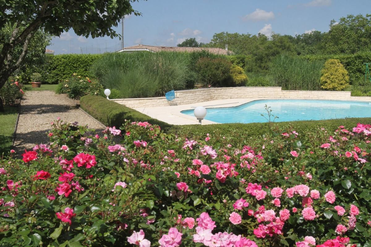 COULOUNIEIX-CHAMIERS Maison de 217 m² à 5 minutes de Périgueux 2
