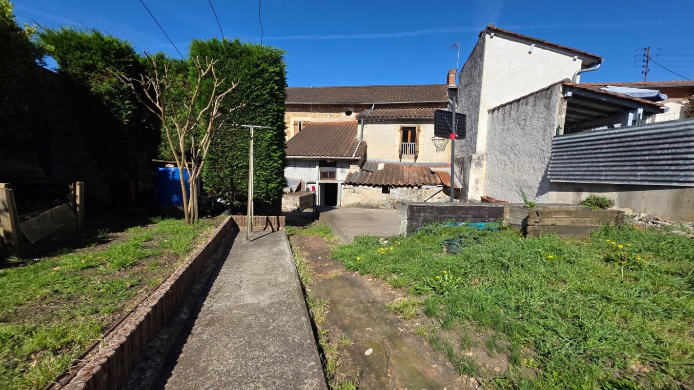 PERIGUEUX Maison PERIGUEUX - 5 pièces 144 m2 - Terrain 312 m2 2