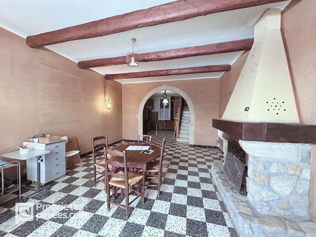 PIOLENC Maison 6 pièces 198 m² à PIOLENC , 197 000 Euros 2