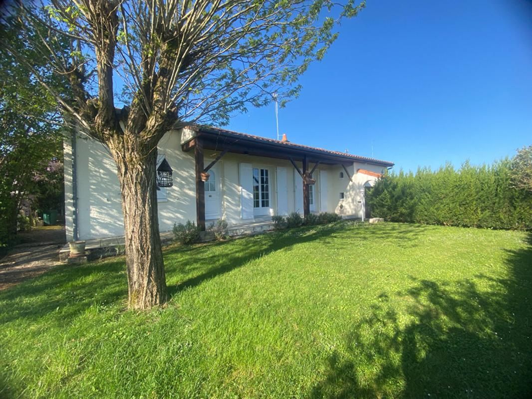 AIFFRES AIFFRES Maison 3 pièces 95 m² 2