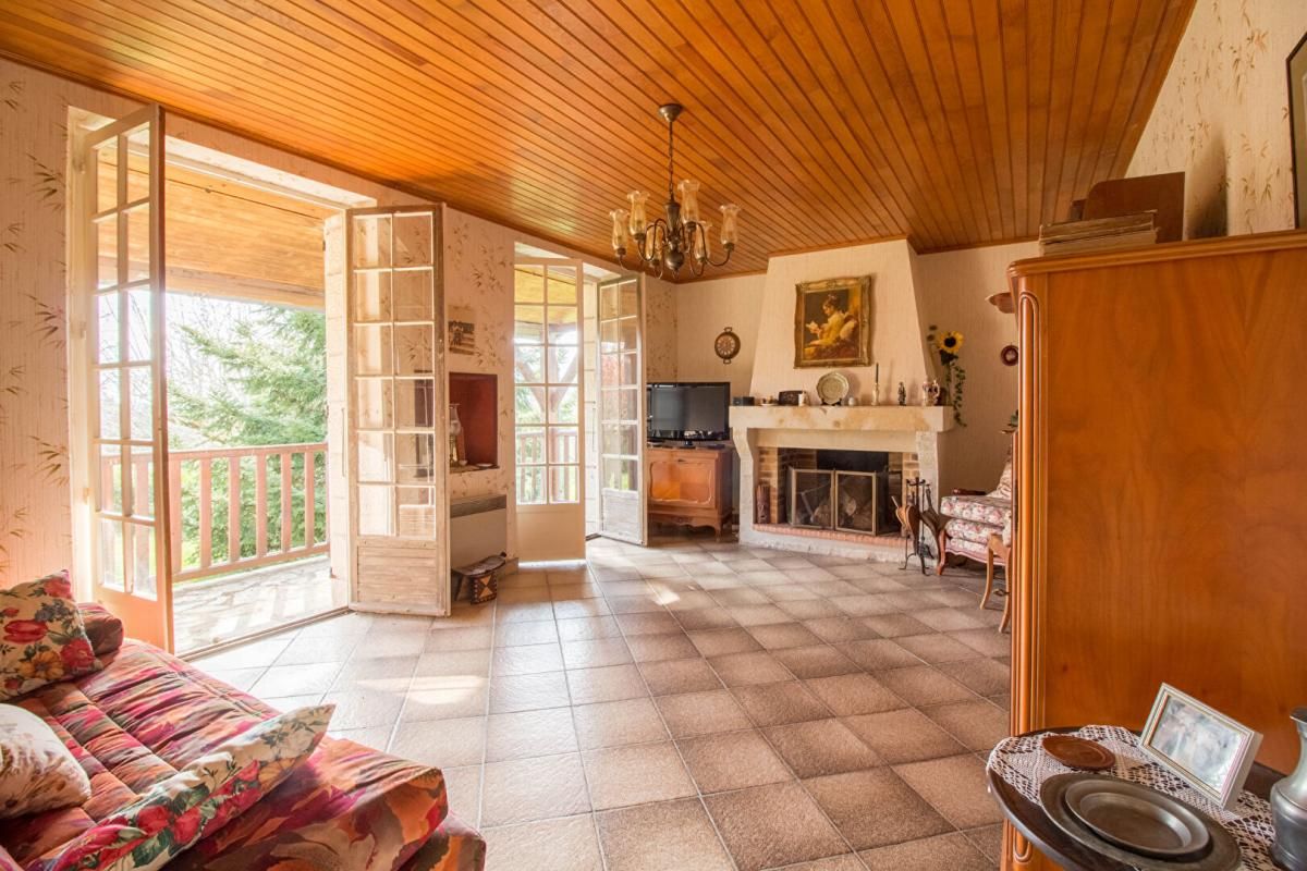 MARTEL Maison plain pied surélevé avec une jolie vue dégagée, proche Martel 3