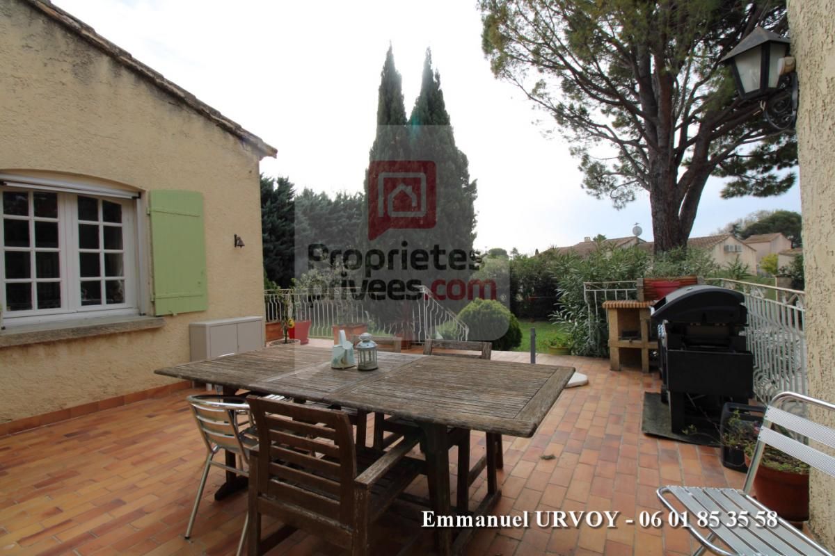 MOURIES A VENDRE - 13890 MOURIES - Maison de plain-pied 113 m² avec garage et jardin 1982 m² 3