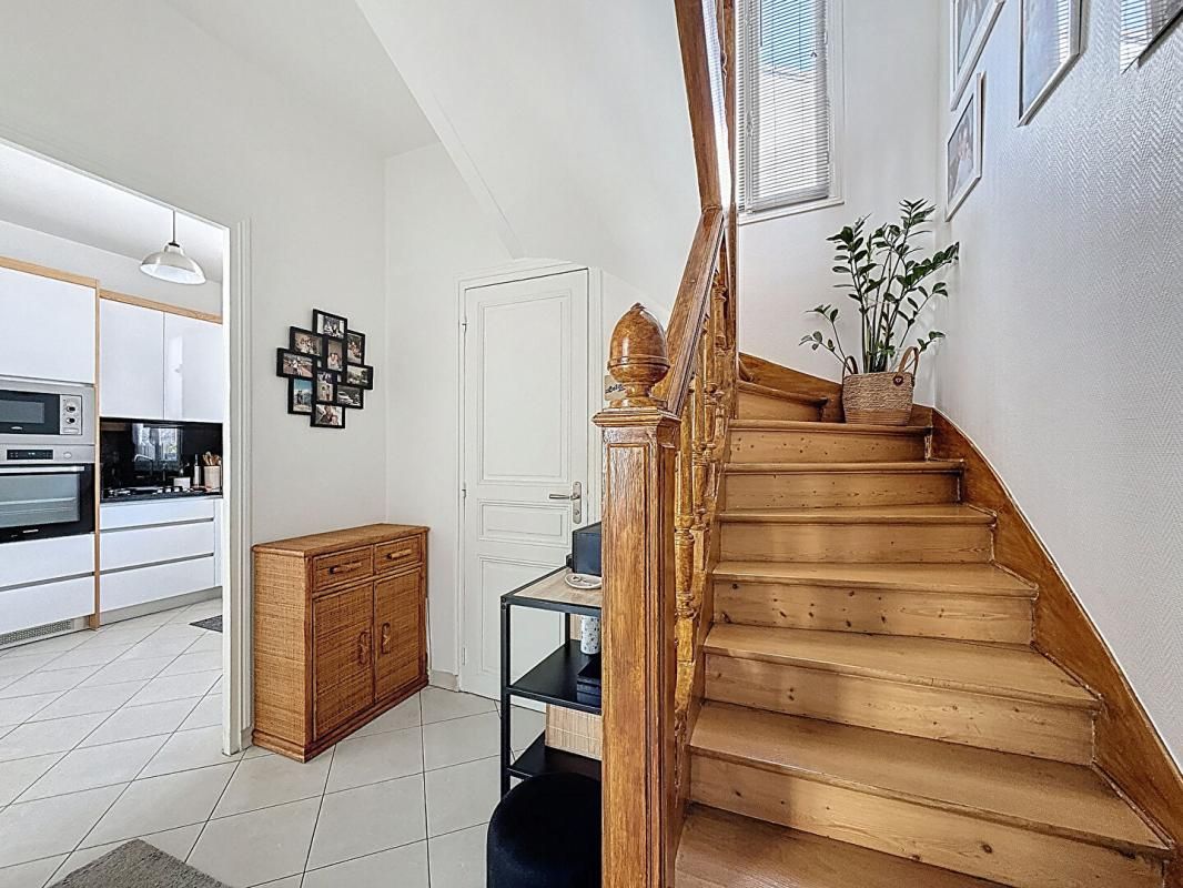 VILLEJUIF Maison Villejuif 4 pièce(s) 66.27 m2 4