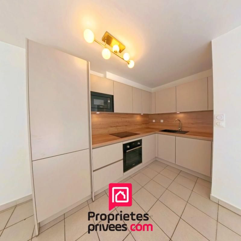 TASSIN-LA-DEMI-LUNE Appartement Tassin La Demi Lune 2 pièce(s) 42 m2 2