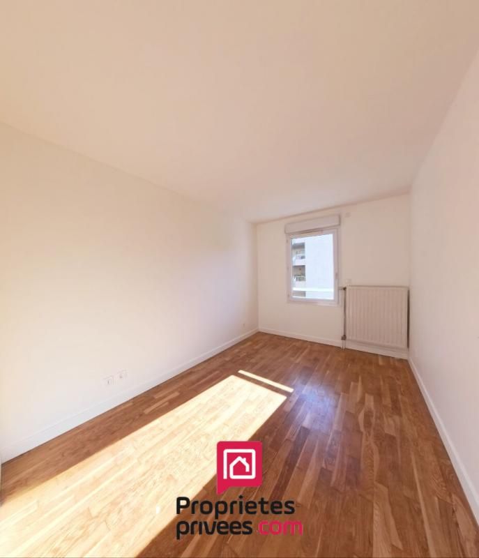 TASSIN-LA-DEMI-LUNE Appartement Tassin La Demi Lune 2 pièce(s) 42 m2 4