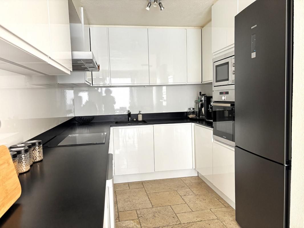 MAUGUIO Mas en pierre de 340 m2 avec piscine à vendre à Mauguio 4