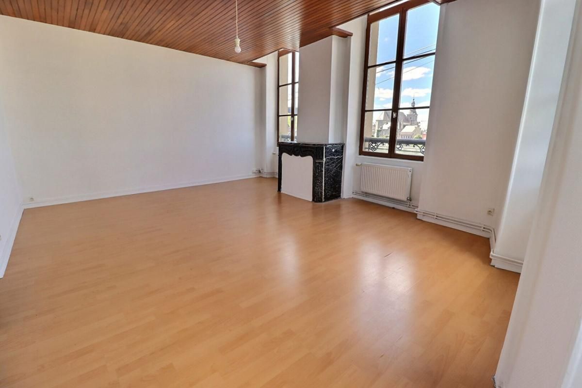 GIVET Immeuble de rapport Givet 20 pièce(s) 752 m2 4