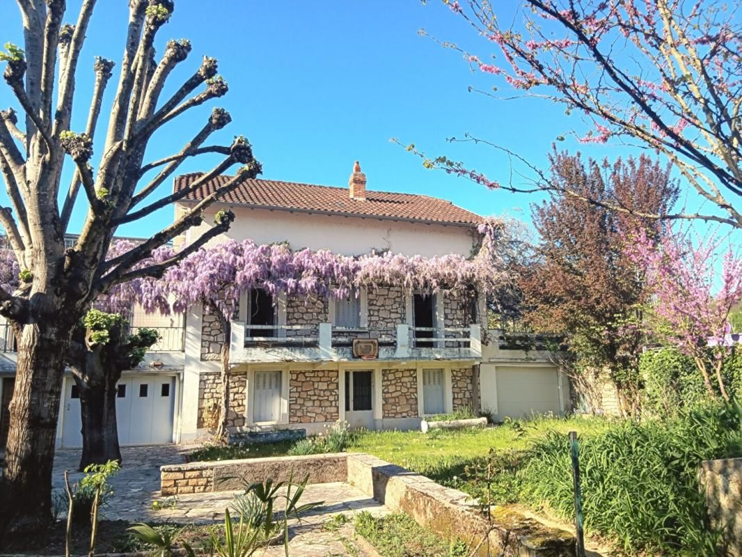 CAHORS Maison Cahors centre ville 195 m2 2
