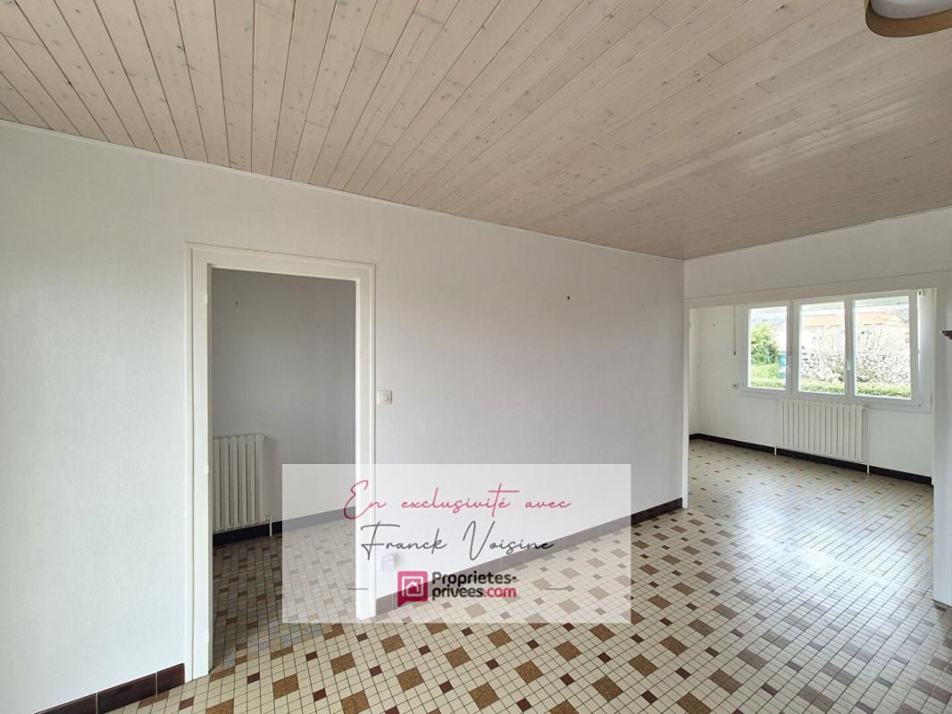 SAINT-MARS-LA-REORTHE A VENDRE en EXCLUSIVITE  à Saint Mars la Réorthe - Maison de 90 m2 env avec 3 chambres sur une parcelle constructible de 1023 m2 env 2