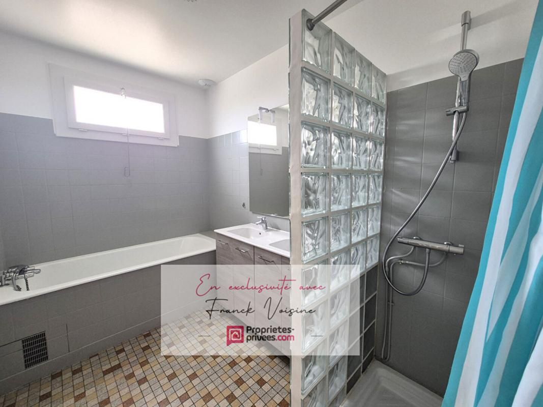 SAINT-MARS-LA-REORTHE A VENDRE en EXCLUSIVITE  à Saint Mars la Réorthe - Maison de 90 m2 env avec 3 chambres sur une parcelle constructible de 1023 m2 env 3