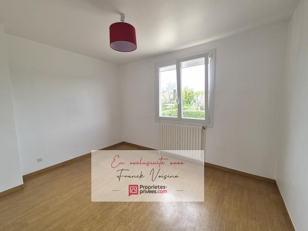 SAINT-MARS-LA-REORTHE A VENDRE en EXCLUSIVITE  à Saint Mars la Réorthe - Maison de 90 m2 env avec 3 chambres sur une parcelle constructible de 1023 m2 env 4