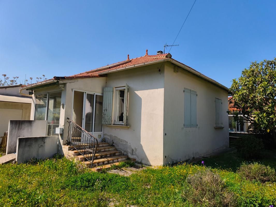 MONTEUX MONTEUX A SAISIR/ MAISON A RESTAURER SUR 600 M2 DE TERRAIN 3