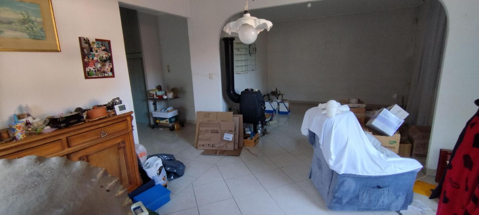 MONTEUX MONTEUX A SAISIR/ MAISON A RESTAURER SUR 600 M2 DE TERRAIN 4