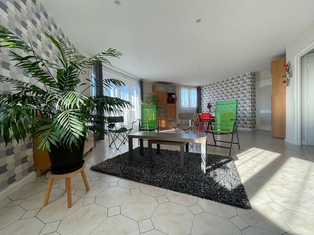 APPARTEMENT + DÉPENDANCES LOCATIVES