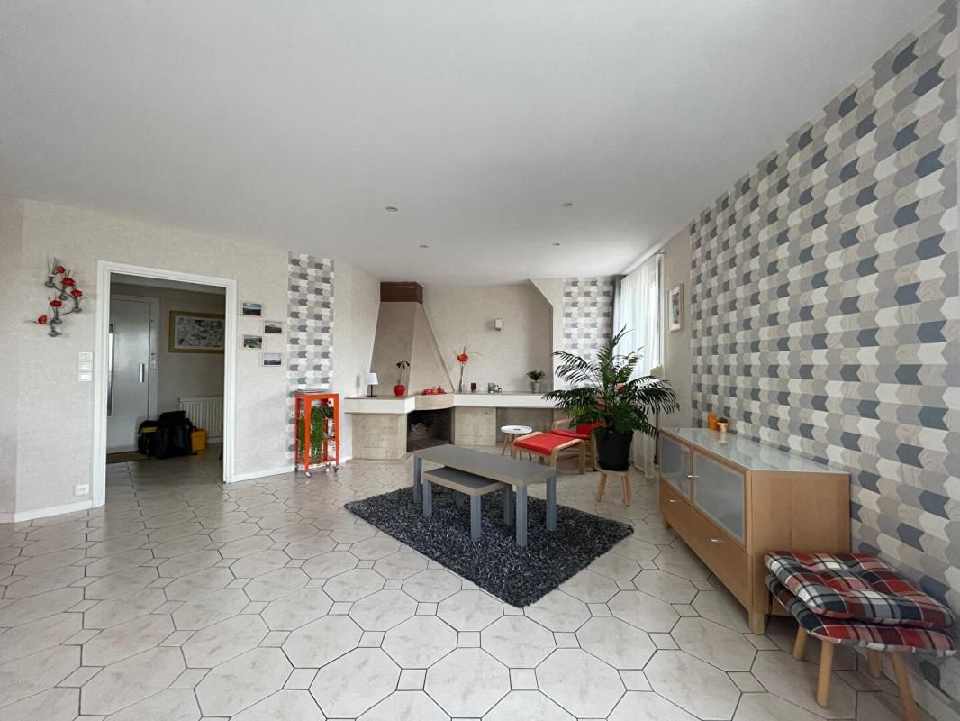 SOTTEVILLE-LES-ROUEN APPARTEMENT + DÉPENDANCES LOCATIVES 2