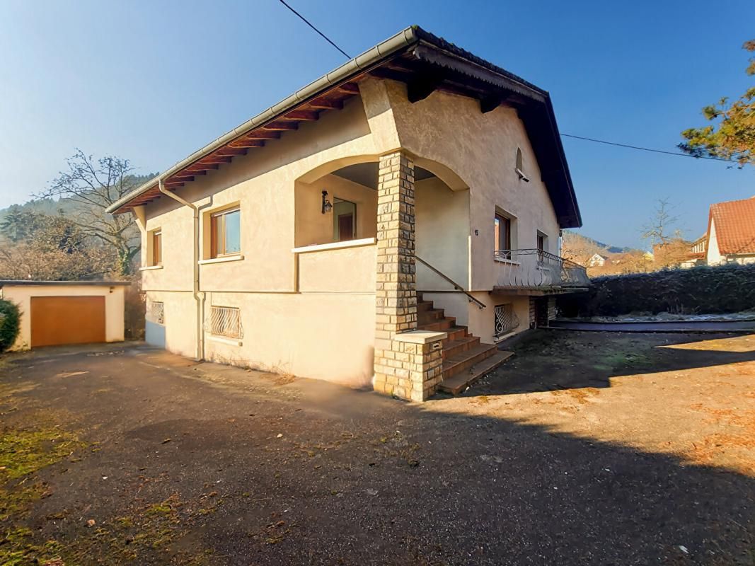 WILLER-SUR-THUR Maison d'architecte Willer Sur Thur 6 pièces, 160 m2 2
