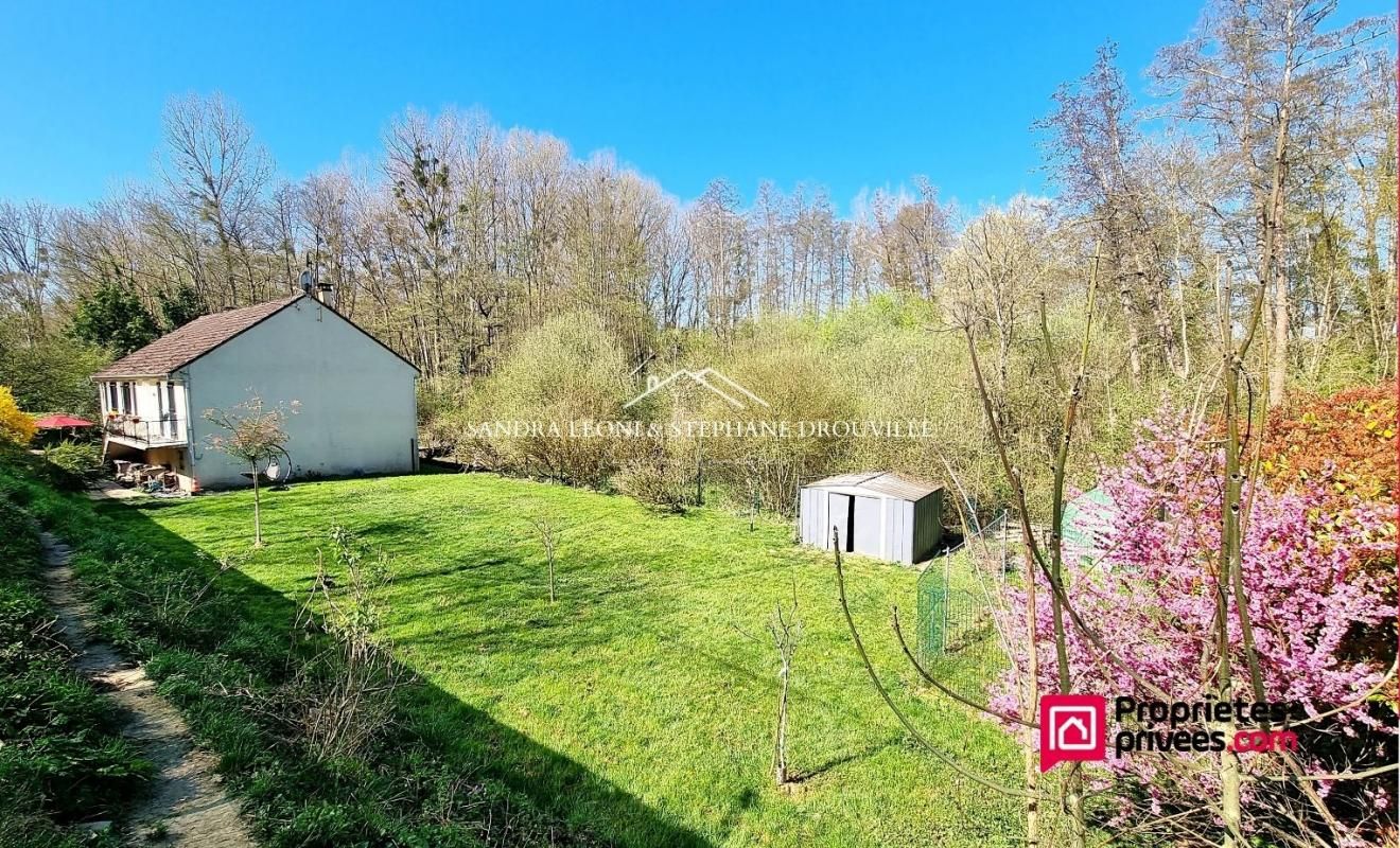 JOUY JOUY - CHARMANTE MAISON de 146 M², 6 PIECES, AVEC FORET PRIVATIVE 1