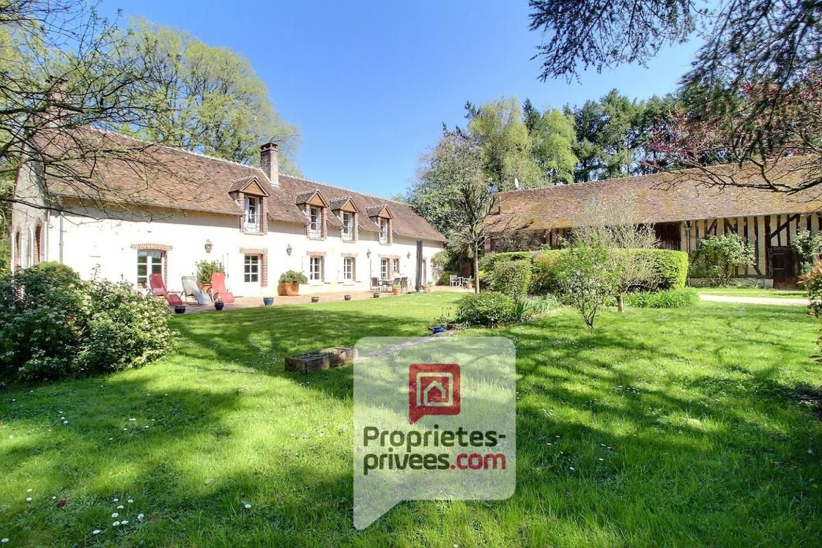 Rare à la vente ! SUPERBE LONGERE GATINAISE, DEPENDANCE, SPA et JACUZZI sur  son MAGNIFIQUE PARC de 7000 m2