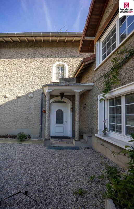 TIGNIEU-JAMEYZIEU Maison Tignieu Jameyzieu 4 pièces 137 m2 3
