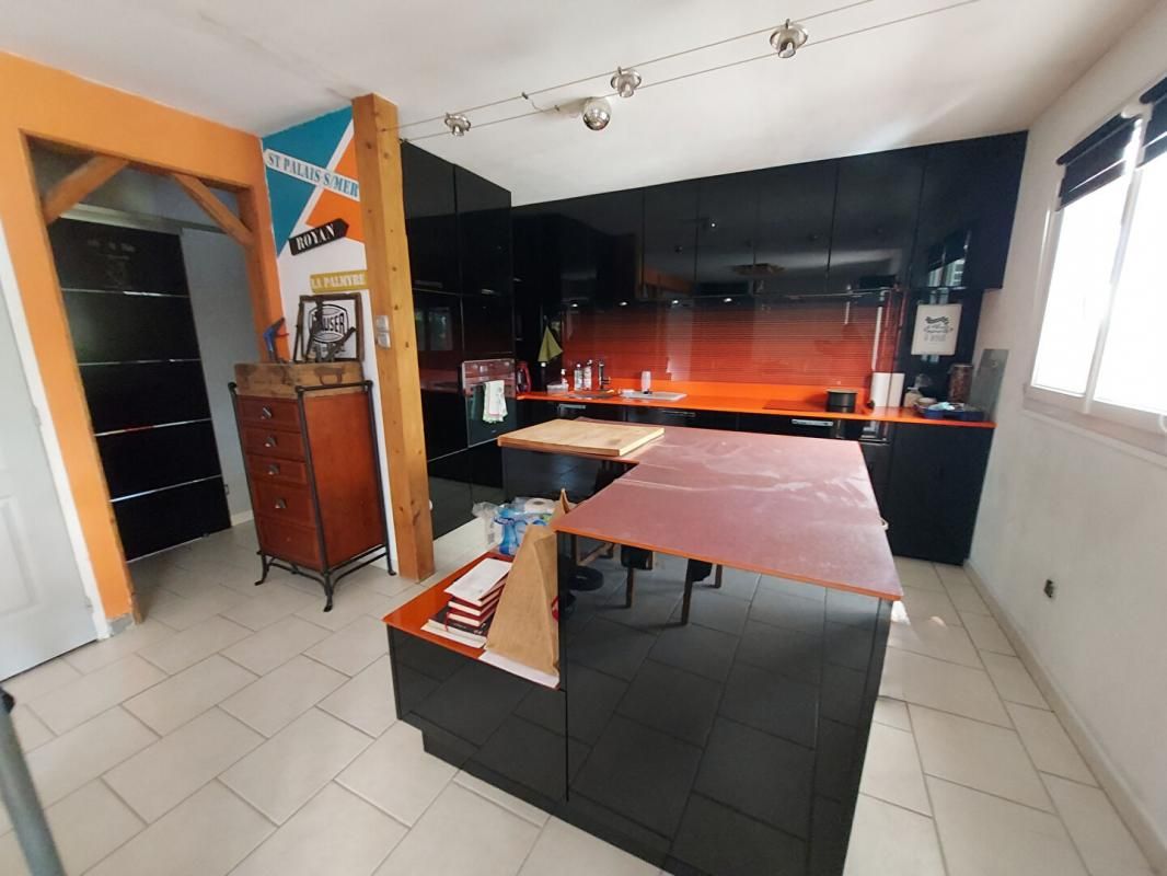 BOISSEY-LE-CHATEL Maison Boissey Le Chatel 4 pièce(s) 85 m2 2