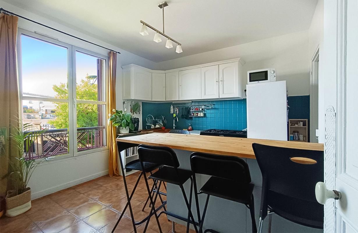 ROMAINVILLE Maison Familiale avec Jardin 5 pièces 177m²  Romainville  (93230) 2