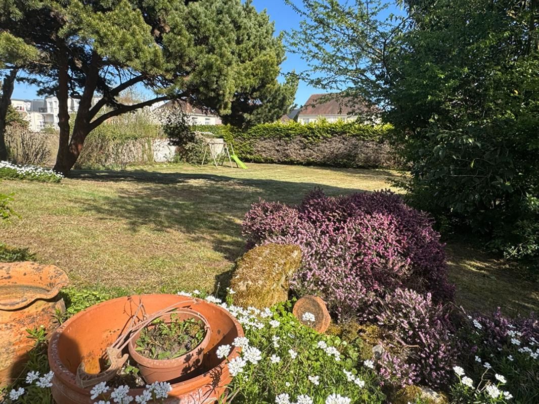 NANTEUIL-LE-HAUDOUIN Maison Crepy En Valois 8 pièce(s) 200 m2 2