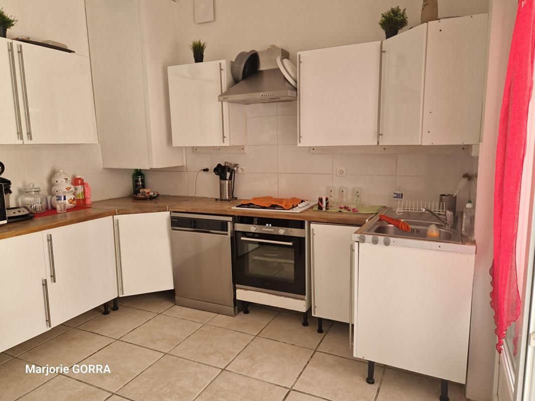 GEMENOS GEMENOS Appartement T3 en RDC 3