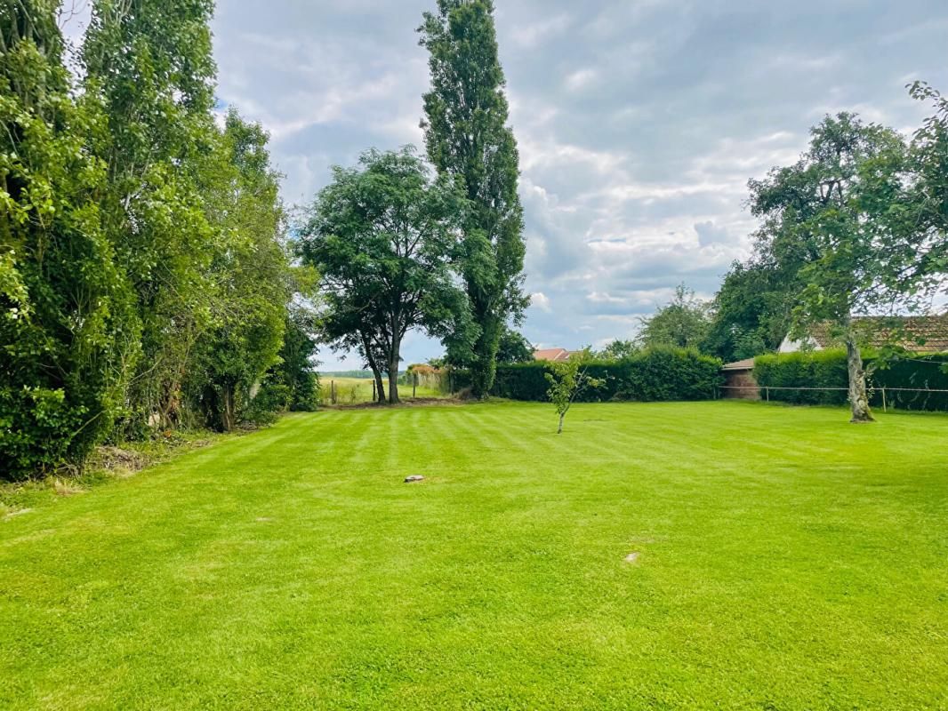 CHARTRES Terrain proche de Chartres 760 m2 Saint Aubin des Bois 3