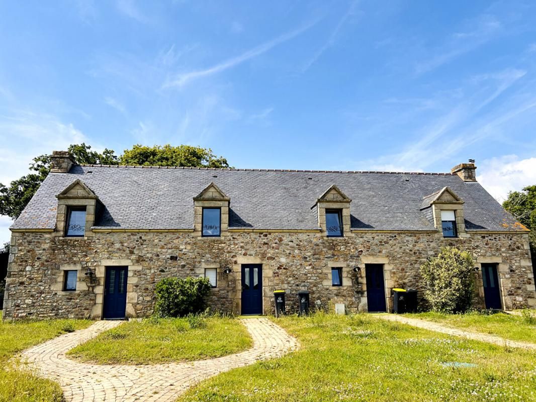 SURZUR Longère en pierre de 200 m2 - 4 Locatifs- Domaine sécurisé 2