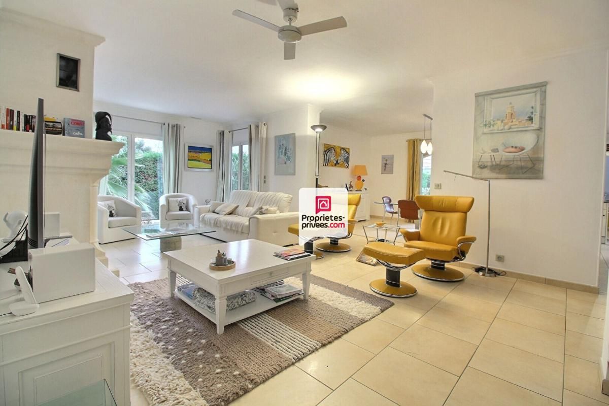 SAINT-THEODORIT Maison 4 chambres 181 m² avec piscine à Saint Théodorit 3