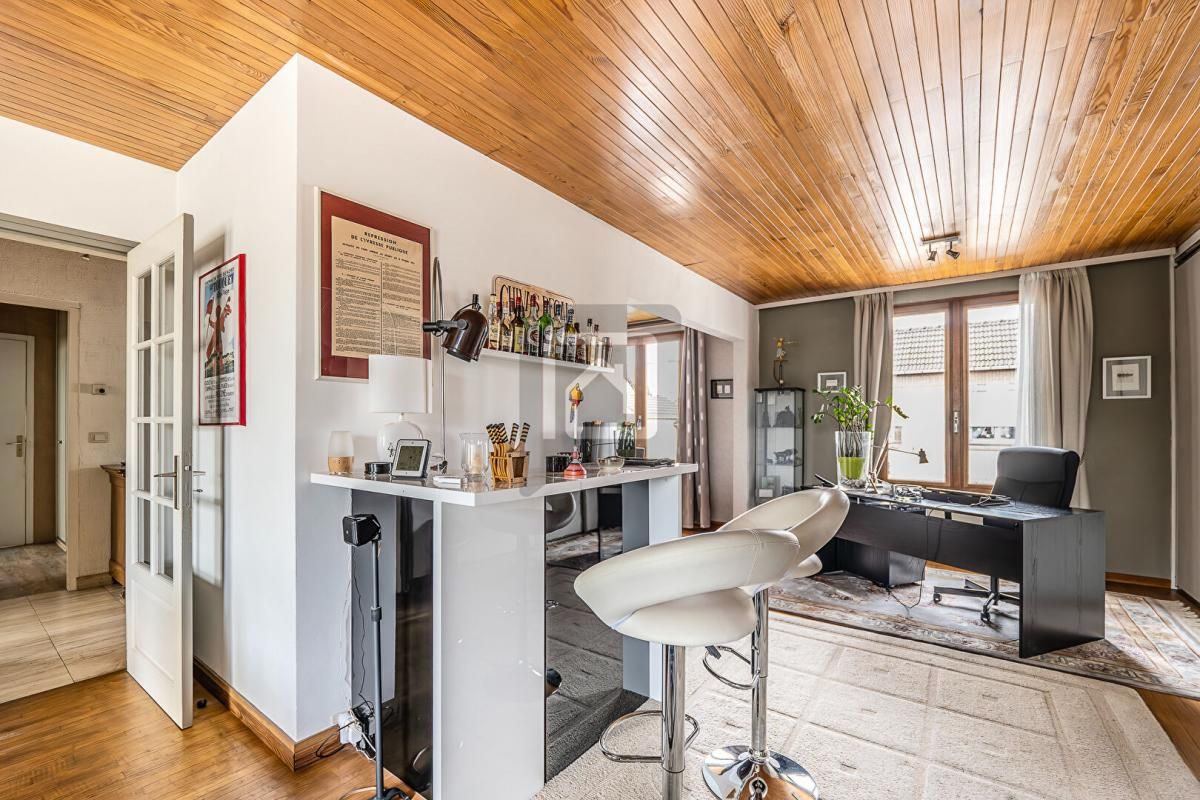 Maison Le Blanc Mesnil 7 pièce(s) 190 m2