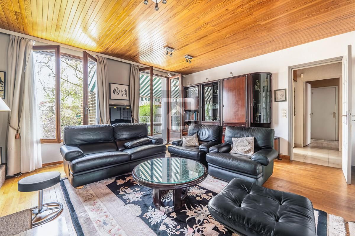 LE BLANC-MESNIL Maison Le Blanc Mesnil 7 pièce(s) 190 m2 2