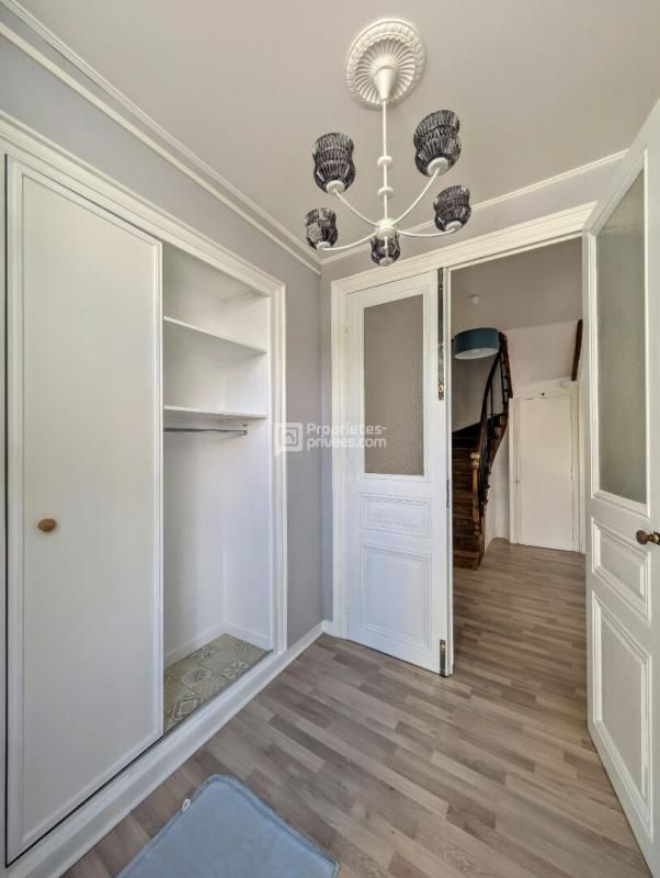 Maison Cognac 5 pièce(s) 124.33 m2 CRIT 402901
