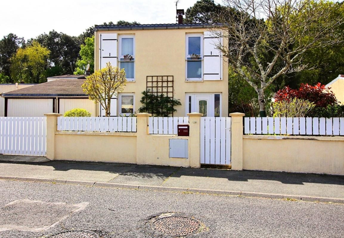 Maison familiale 5 pièces à Gradignan102 M² + véranda, au pied de la forêt