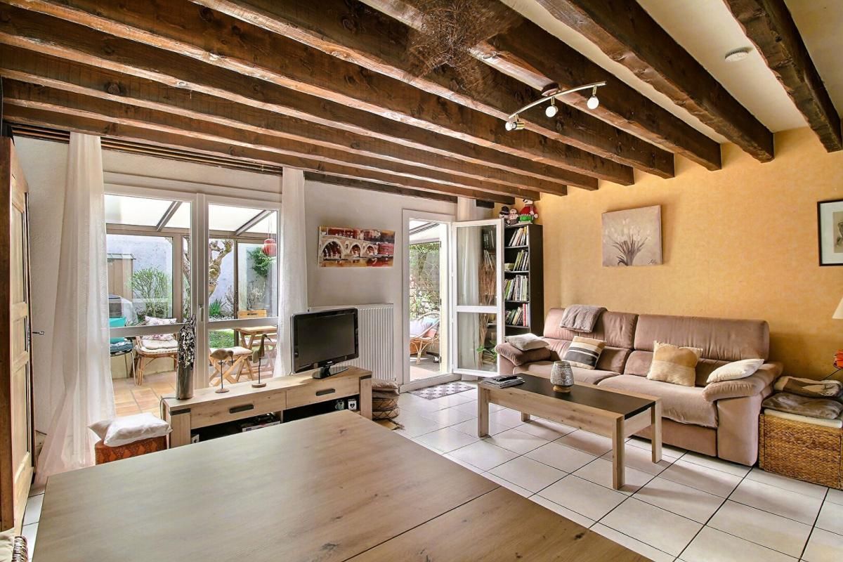 GRADIGNAN Maison familiale 5 pièces à Gradignan102 M² + véranda, au pied de la forêt 2