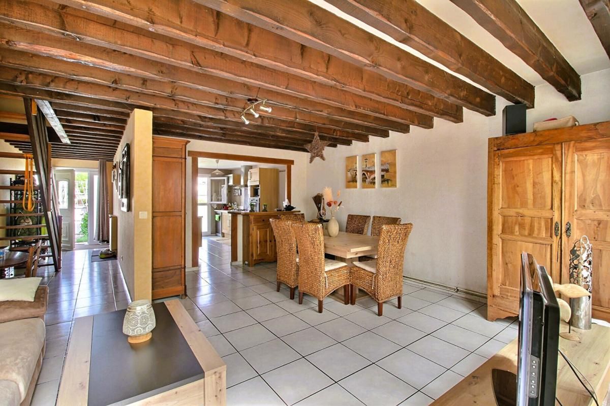 GRADIGNAN Maison familiale 5 pièces à Gradignan102 M² + véranda, au pied de la forêt 3