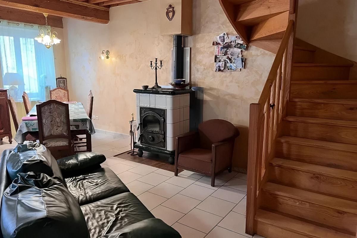 CLAVEISOLLES CLAVEISOLLES, maison de village  113 m2 Carrez bon état 3