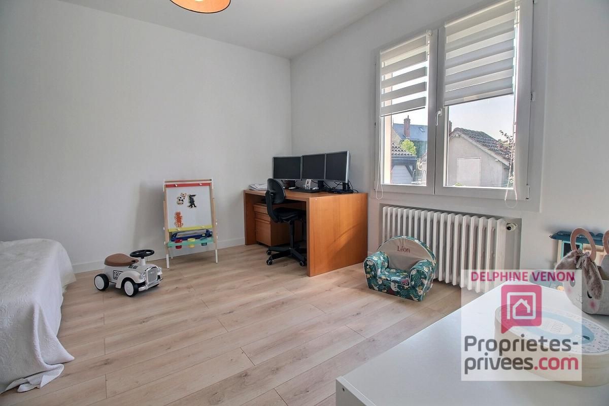 CHATEAUNEUF-SUR-LOIRE Exclusivité - Maison 5 chambres proche Loire, écoles et commerces à Châteauneuf sur Loire 4